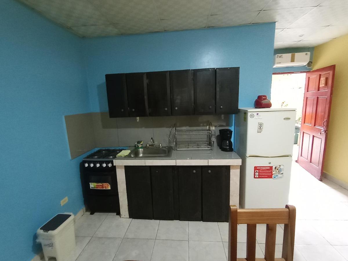Sun Havens Apartments & Suites Bocas del Toro Exterior foto